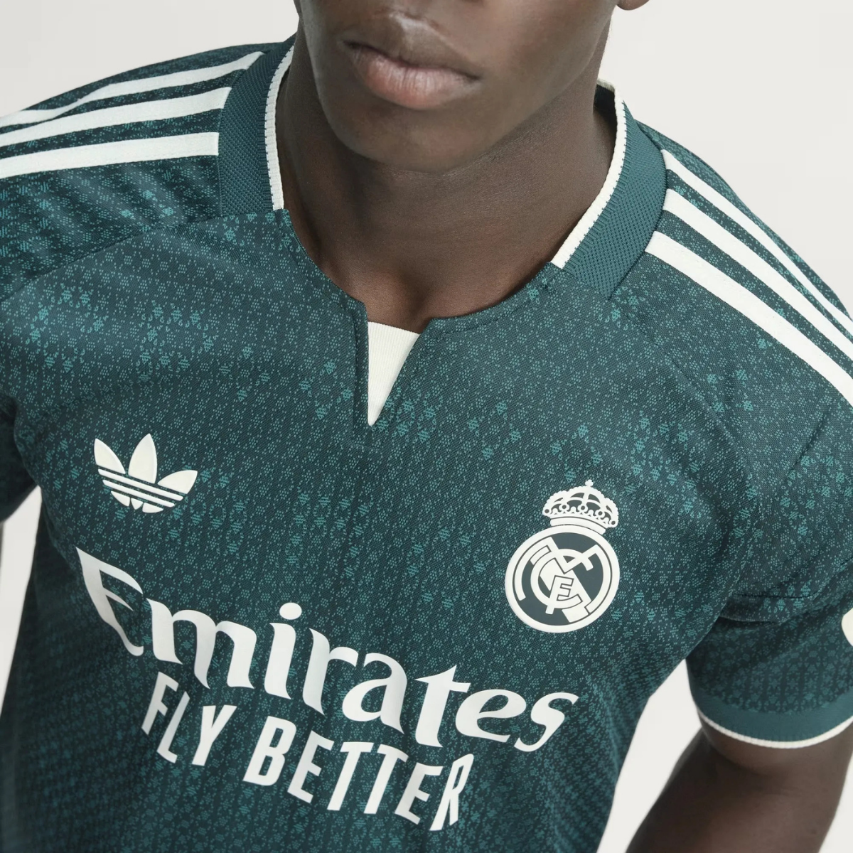 Camiseta Real Madrid Segunda Equipación autentich 26/27